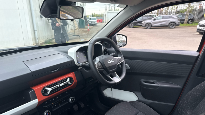 Dacia Spring 27kWh Expression 65 48kW 5dr Auto Electric Hatchback